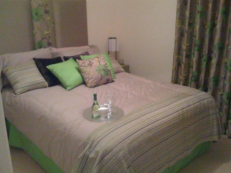 Apple House Wembley Hotel Барнет Екстериор снимка